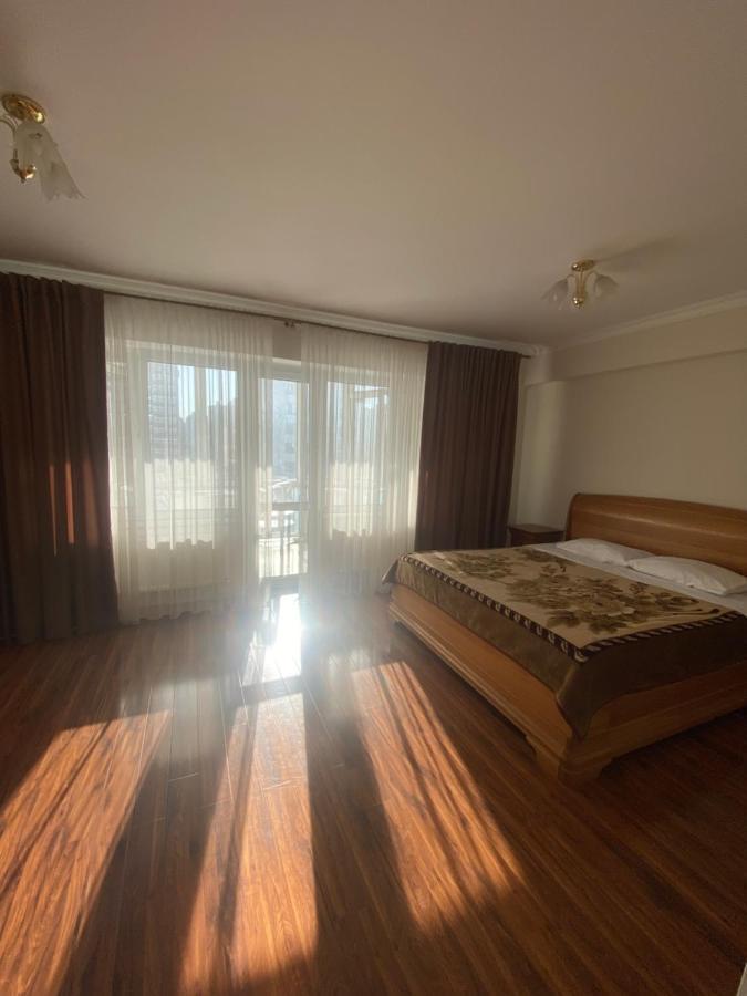 Appartement Avec 2 Chambres En Centre Ville Кишинев Екстериор снимка