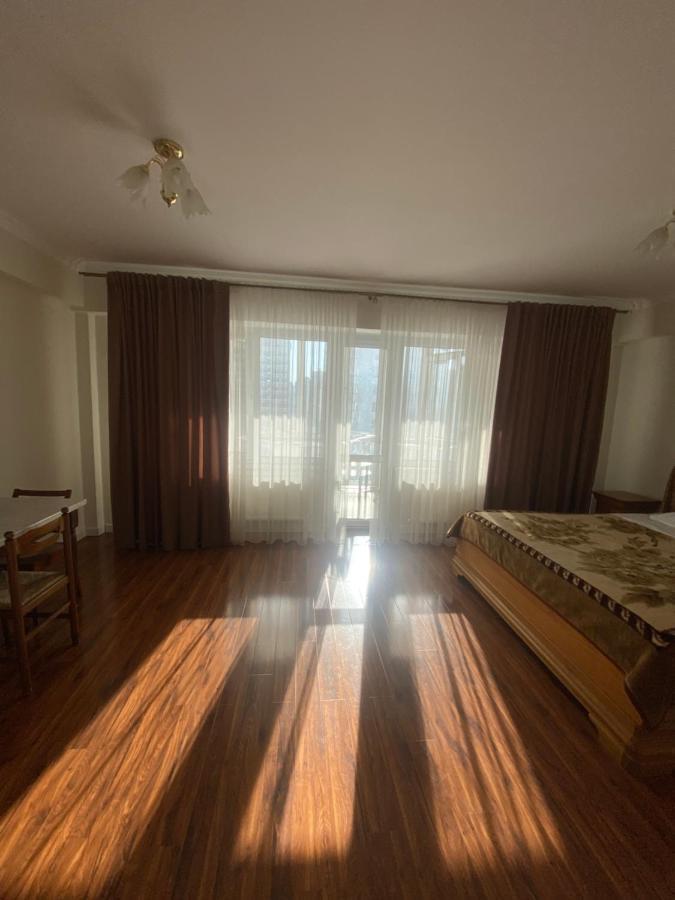 Appartement Avec 2 Chambres En Centre Ville Кишинев Екстериор снимка